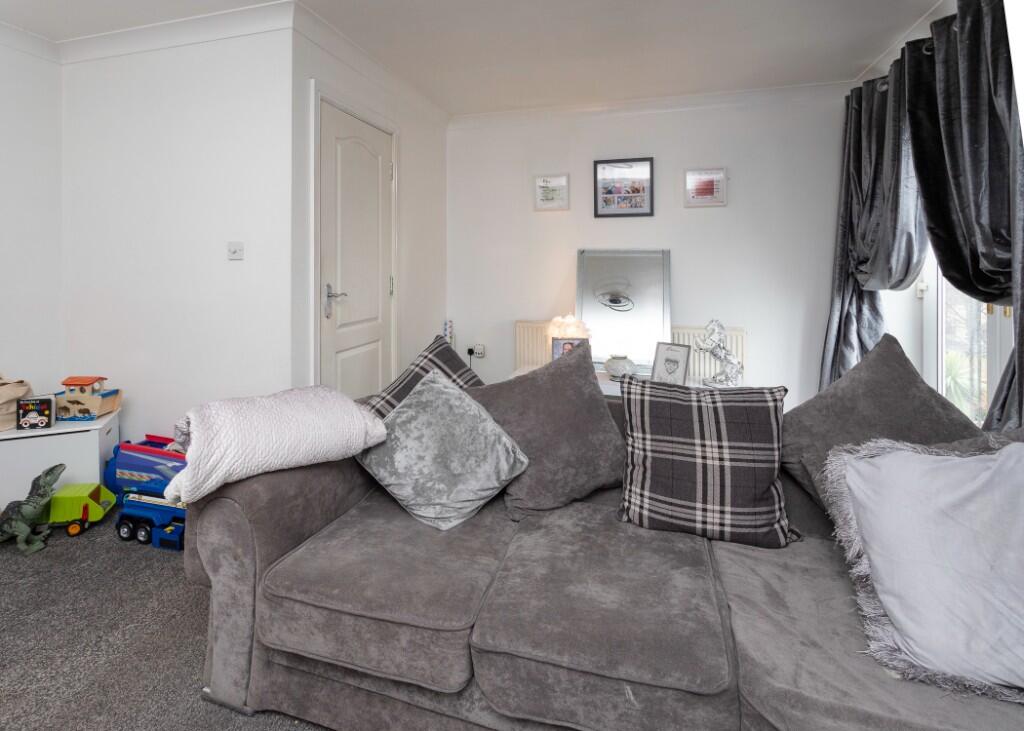 Additional property image - Keepers End, Bingley, BD16