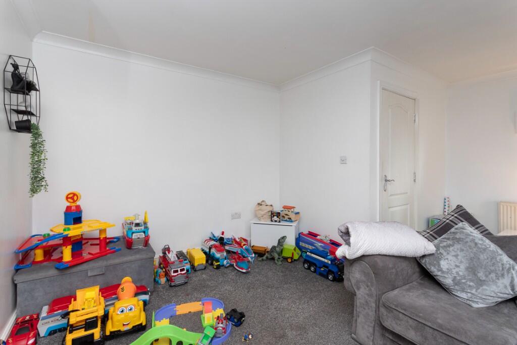 Additional property image - Keepers End, Bingley, BD16