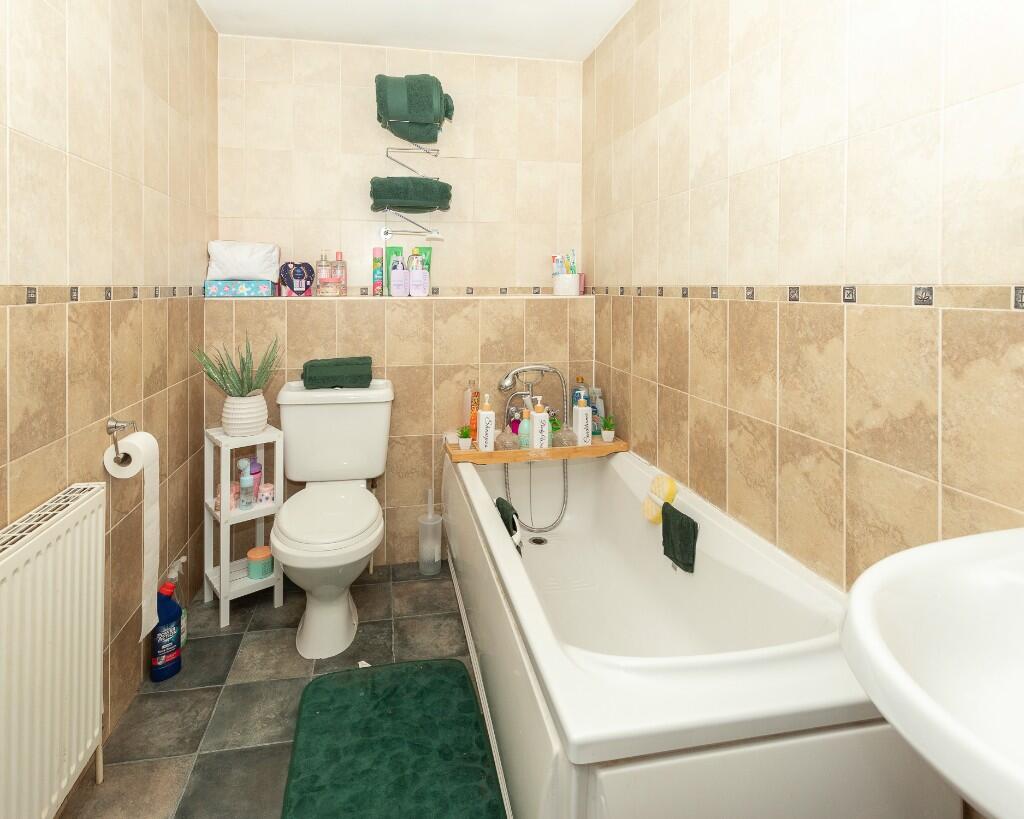 Additional property image - Keepers End, Bingley, BD16