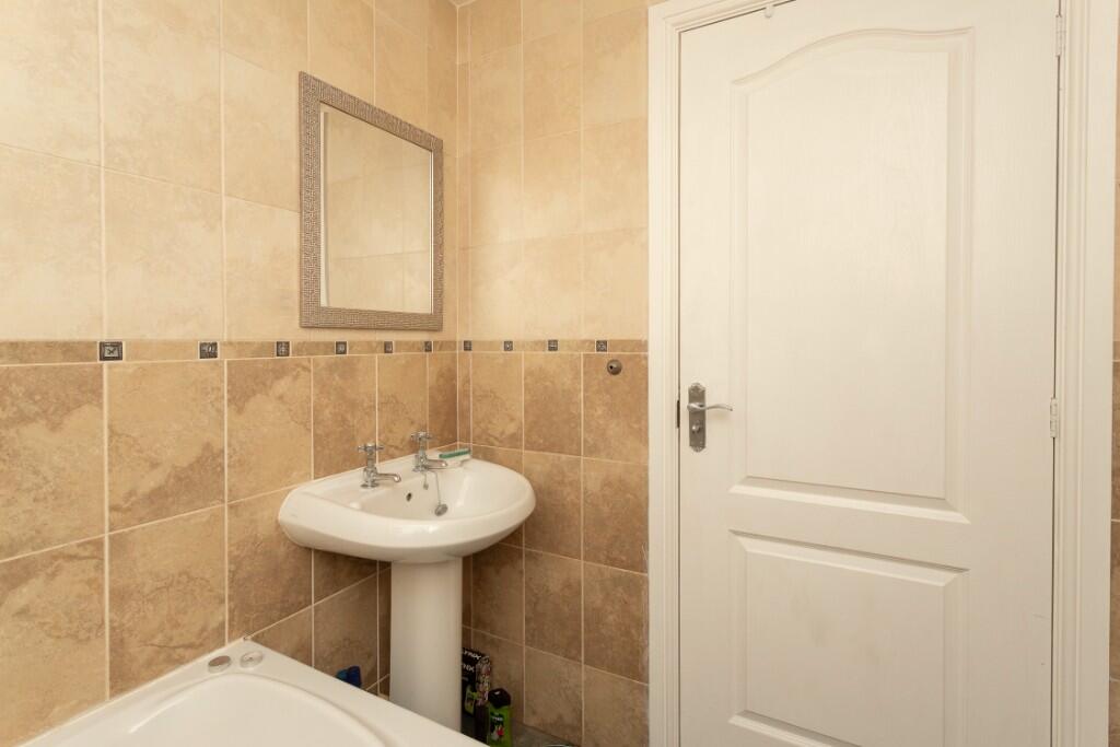 Additional property image - Keepers End, Bingley, BD16