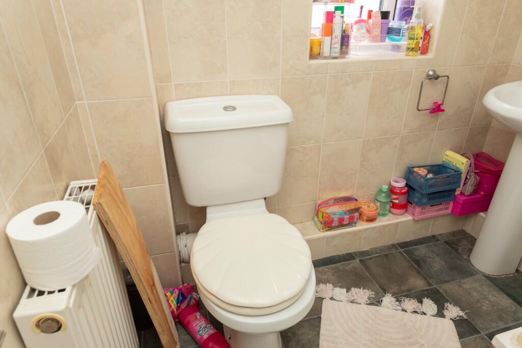 Additional property image - Keepers End, Bingley, BD16