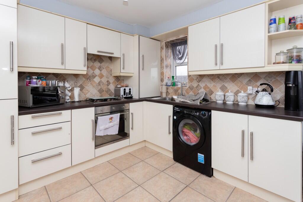 Additional property image - Keepers End, Bingley, BD16