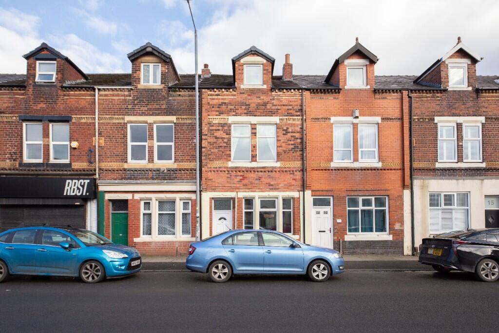 4 bedroom terraced house