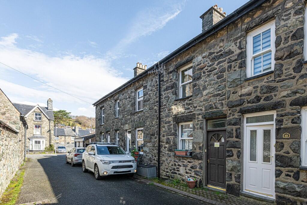 Main image of property: English Terrace, Dolgellau, LL40