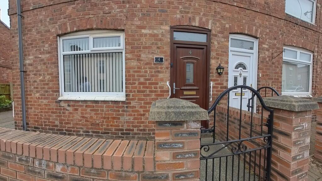 2 bedroom terraced house