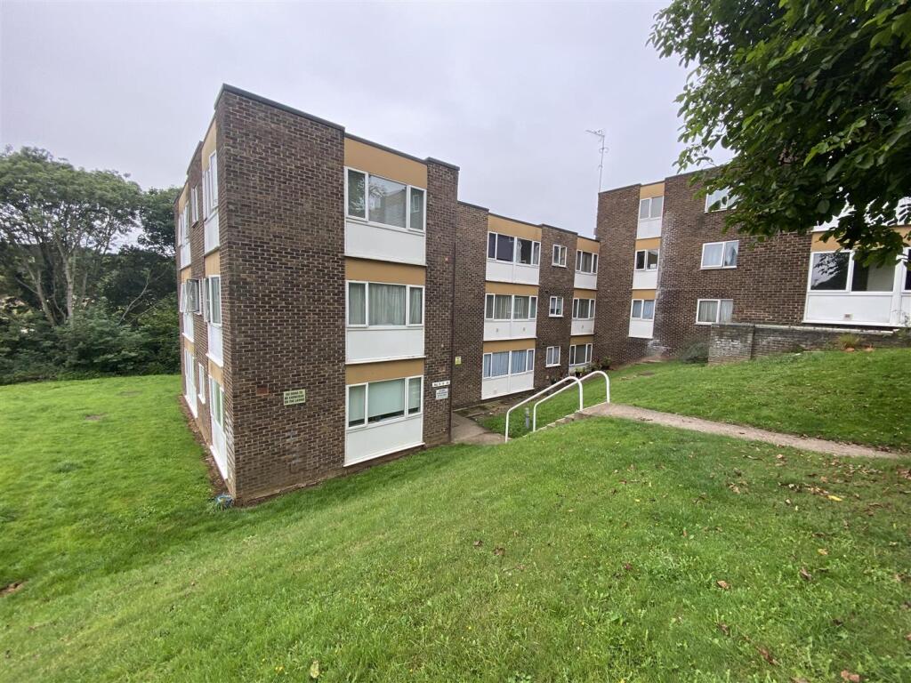 Main image of property: Hillside, Hoddesdon