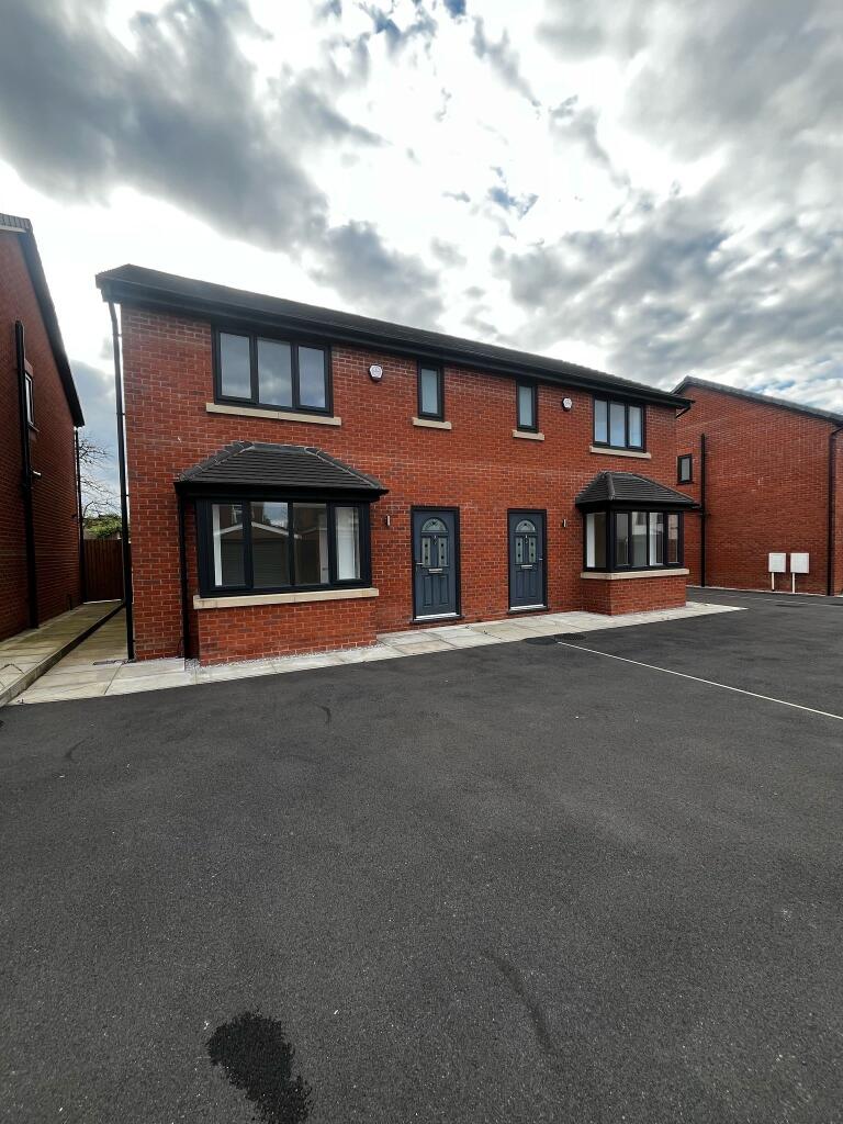 Main image of property: Knowles Nook, Ashton-in-Makerfield, WN4
