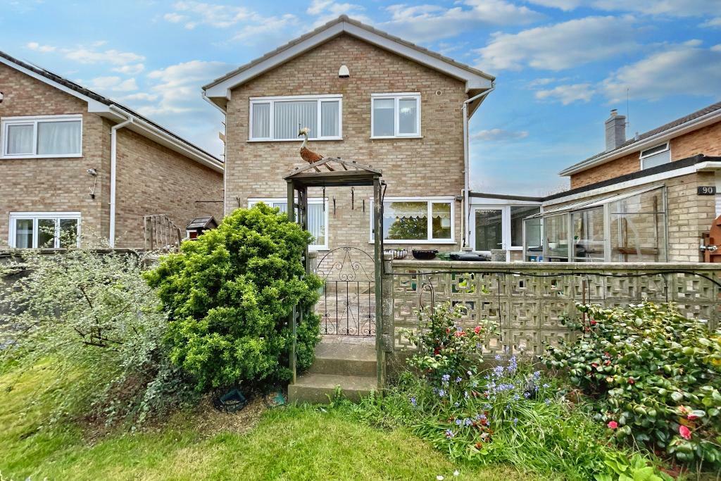 3 bedroom detached house for sale in Robin Way, Chipping Sodbury, BRISTOL, BS37 6JR, BS37