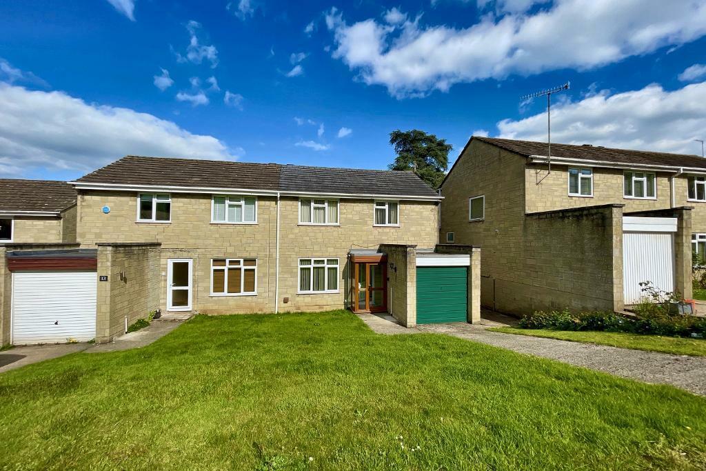 3 bedroom semidetached house for sale in Hardings Drive, Dursley, GL11