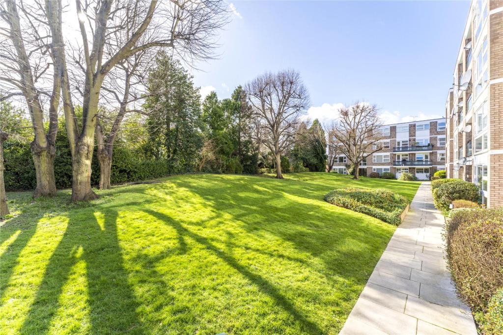 3 bedroom apartment for sale in Ashdown, Clivedon Court, Ealing, W13
