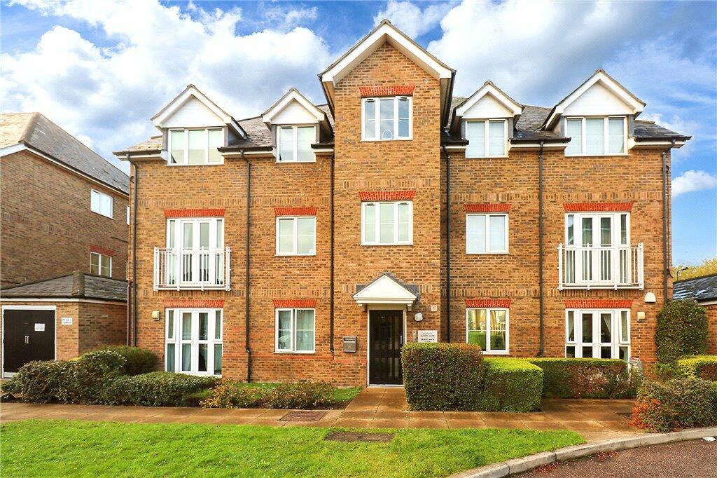 1 bedroom apartment for sale in Gilbert White Close, Perivale, UB6