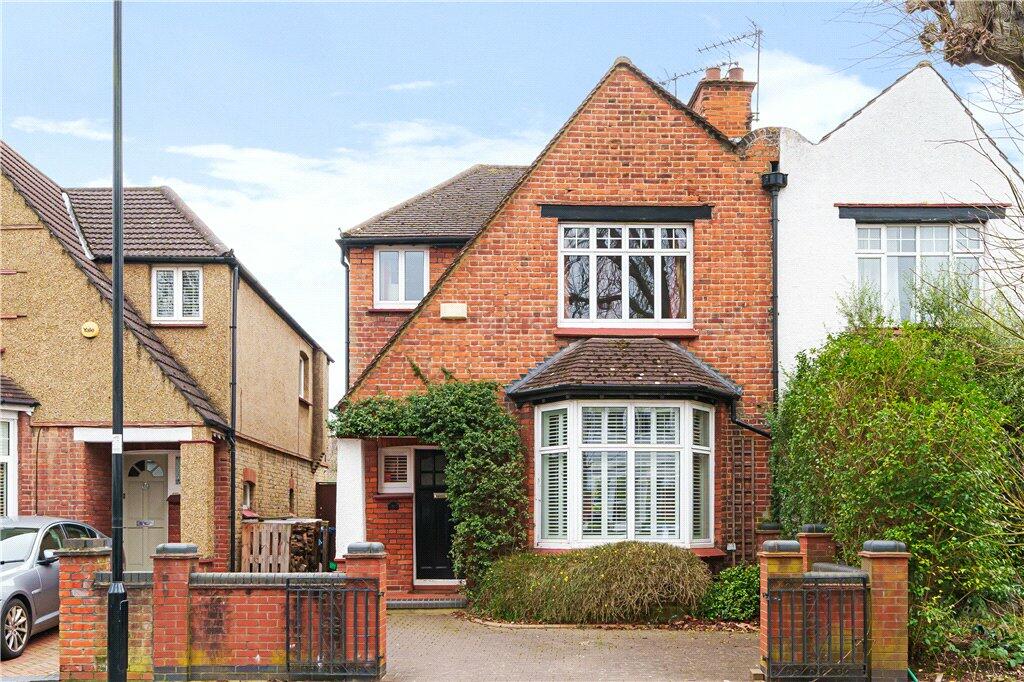 3 bedroom semidetached house for sale in Meadvale Road, Ealing, W5