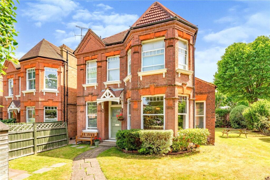 Main image of property: Queens Walk, Ealing