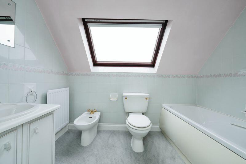 Additional property image - Courville close, Alveston, BS35 3RR