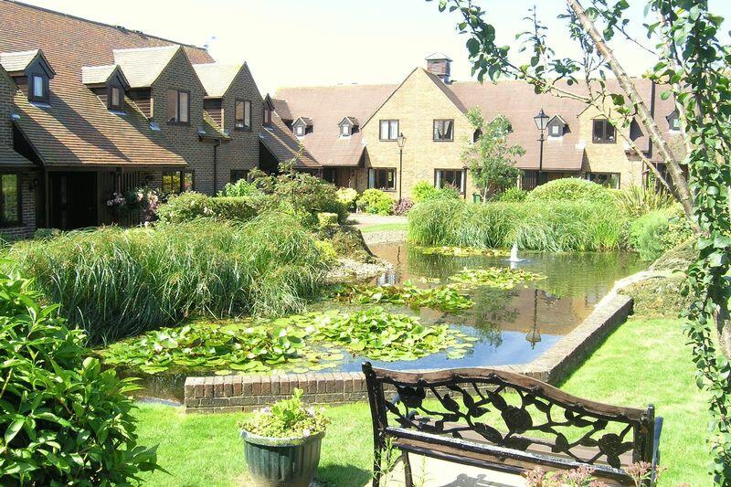 Additional property image - Courville close, Alveston, BS35 3RR