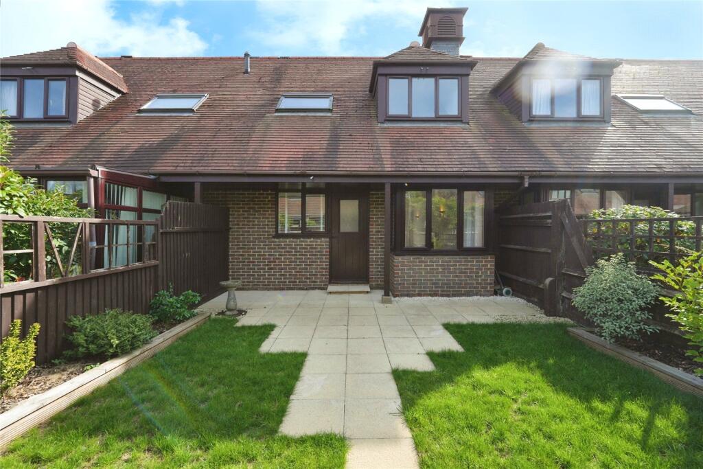 Main image of property: Courville Close (Alveston Grange), Alveston