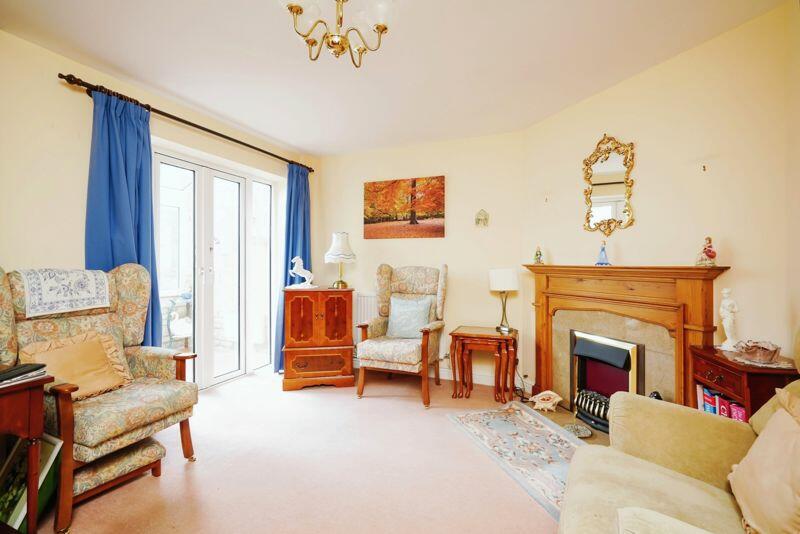 2 bedroom cottage for sale in St Mary's Mead, Witney, OX28 4EZ, OX28