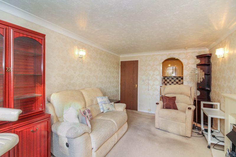 1 bedroom flat for sale in Fernleigh Court, Romford, RM7 7JE, RM7
