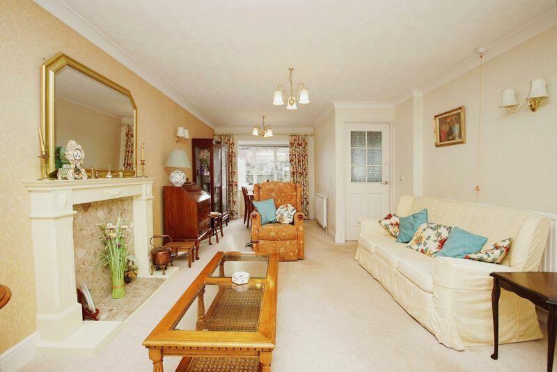 Additional property image - Courville close, Alveston, BS35 3RR