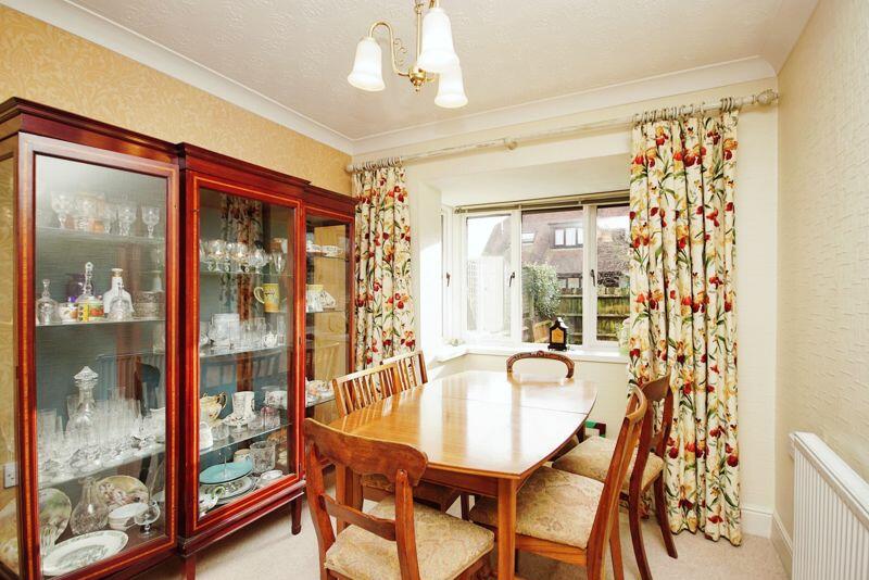 Additional property image - Courville close, Alveston, BS35 3RR