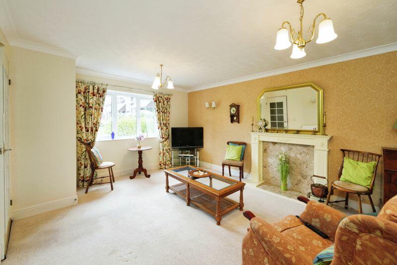 Additional property image - Courville close, Alveston, BS35 3RR