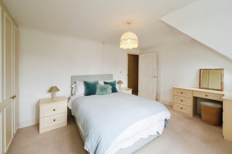 Additional property image - Courville close, Alveston, BS35 3RR