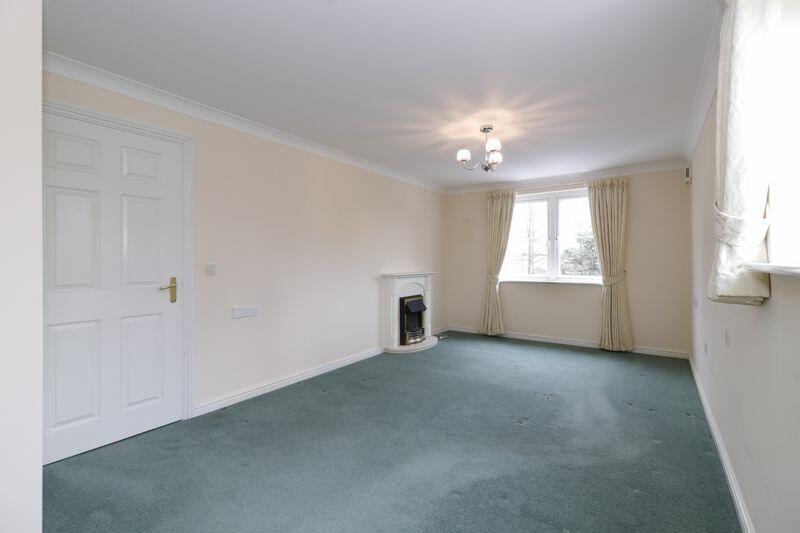 1 bedroom flat for sale in Chancellor Court, Chelmsford, CM1 1RY, CM1