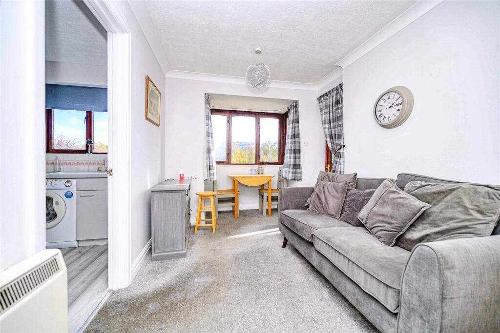 Main image of property: Gadeview, Hemel Hempstead