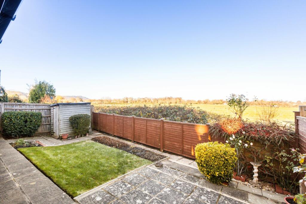 2 bedroom detached bungalow for sale in Kings Barn Lane, Steyning, BN44