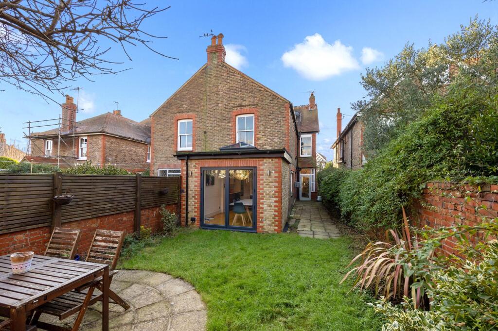 Additional property image - Highdown Avenue, Worthing, BN13