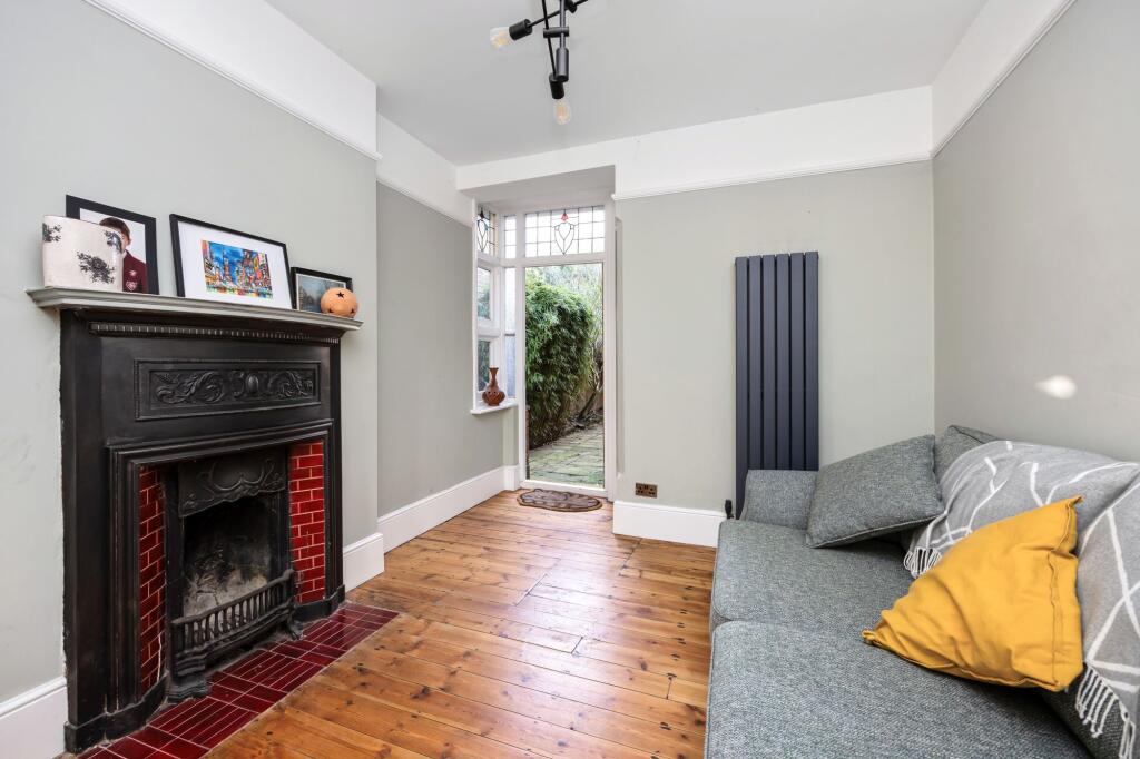 Additional property image - Highdown Avenue, Worthing, BN13