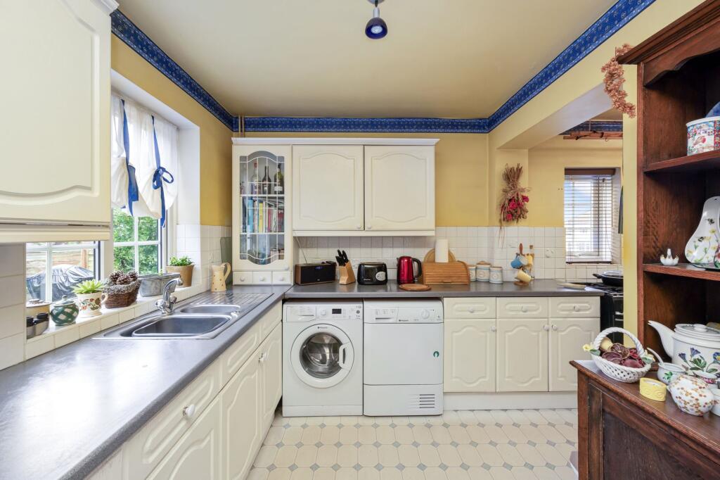 Additional property image - Greenways Crescent, Shoreham-By-Sea, BN43