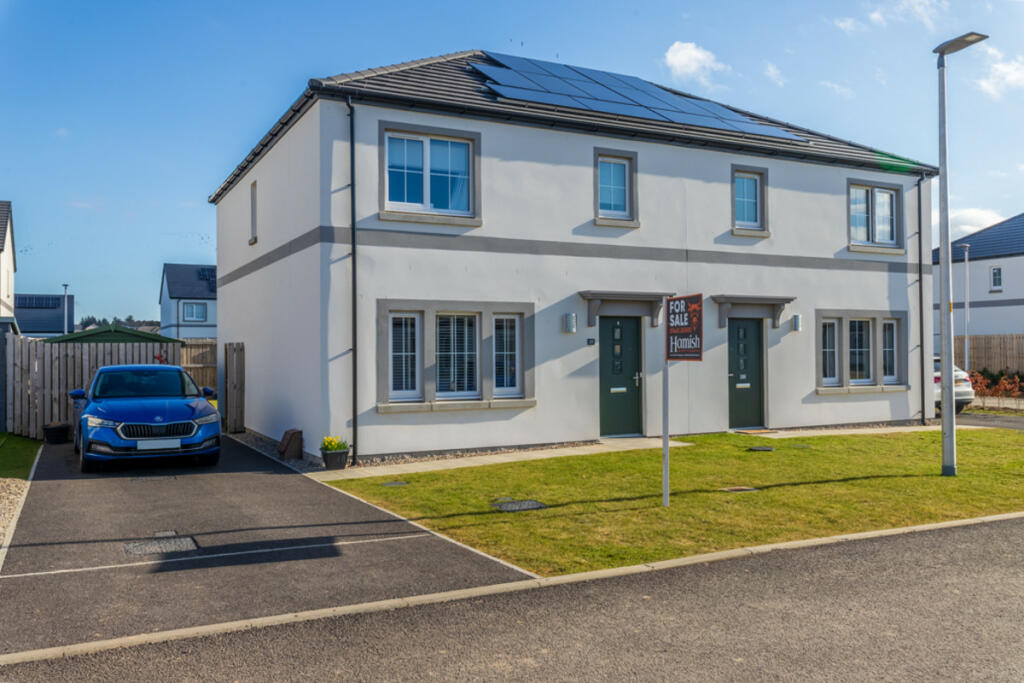 3 bedroom semidetached house for sale in Bracken Road, Alness, IV17