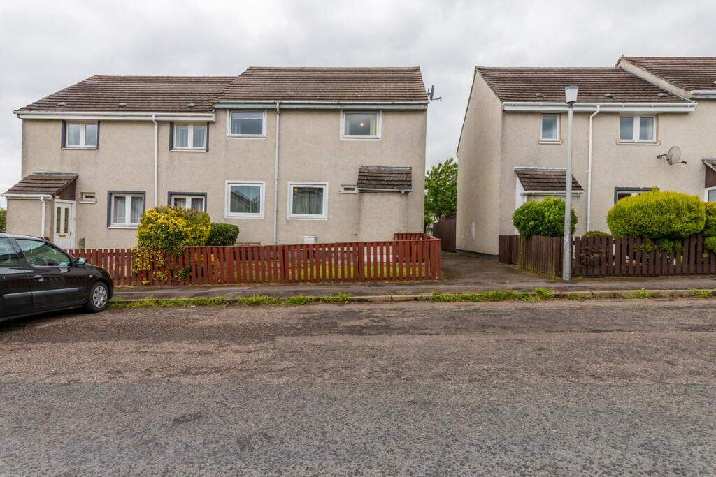 3 bedroom semidetached house for sale in Smithton Park, Inverness, IV2