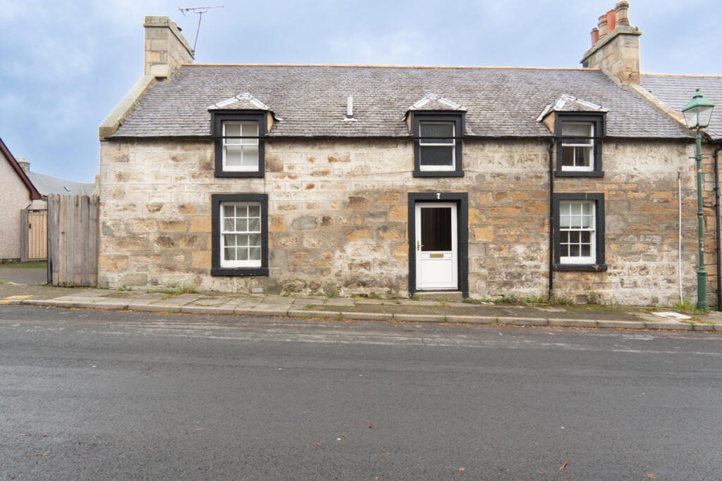 3 bedroom end of terrace house