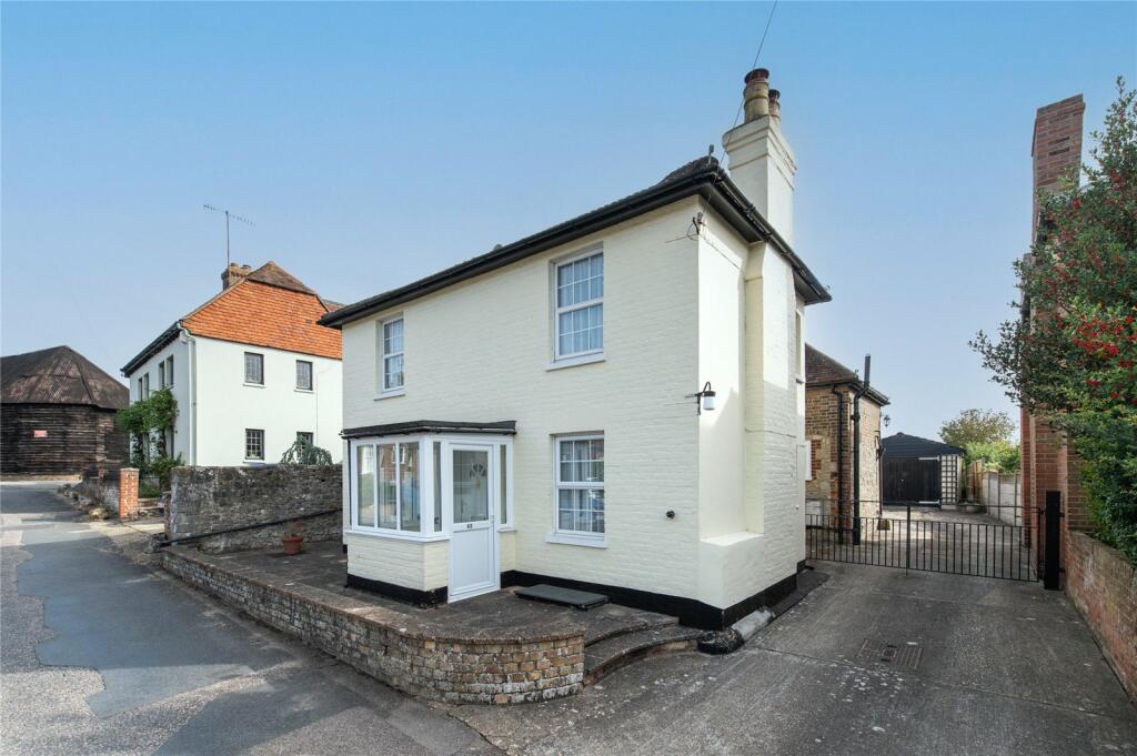 5 bedroom detached house for sale in South Street, Barming, Maidstone
