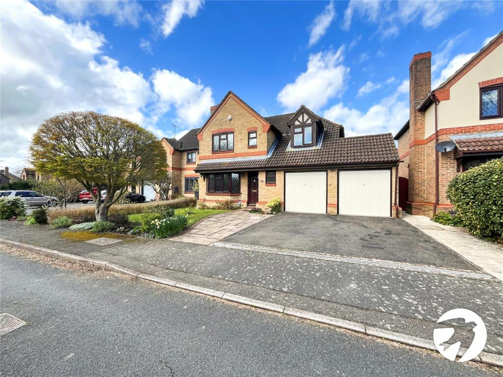 4 bedroom detached house for rent in Peverel Drive, Bearsted, Maidstone, Kent, ME14
