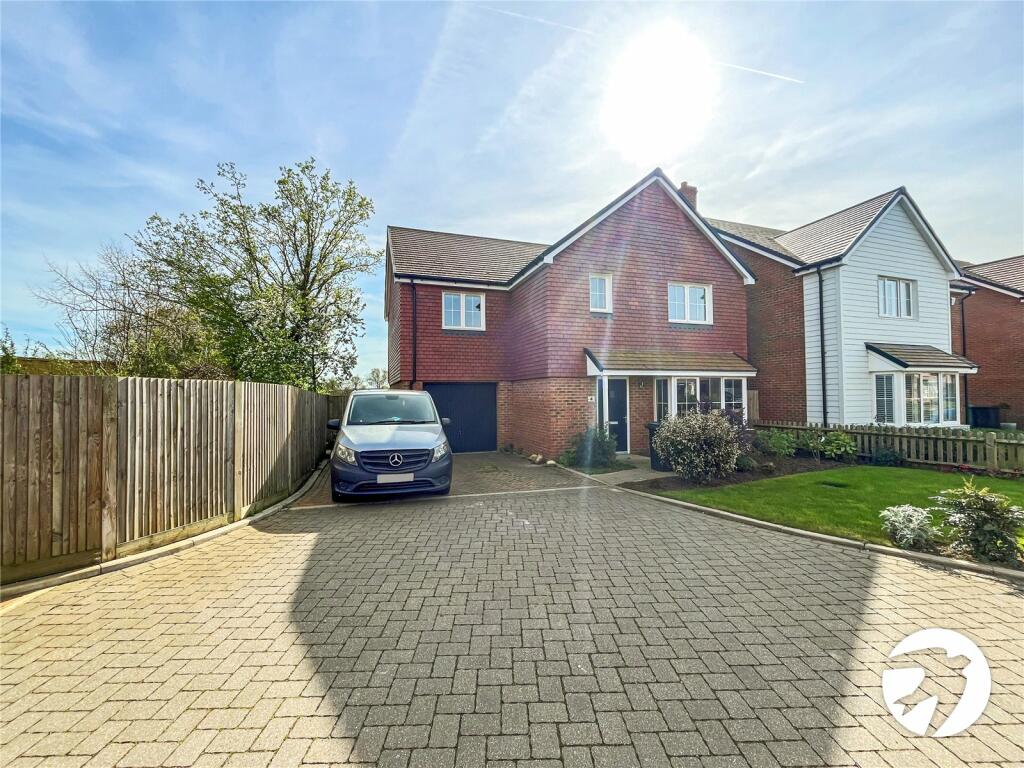 4 bedroom detached house for rent in Collier Street, Yalding, Maidstone, Kent, ME18
