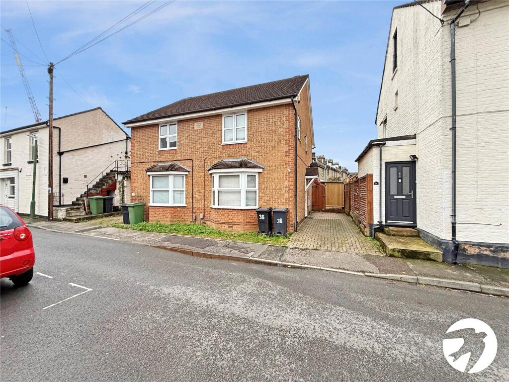 Main image of property: Thornhill Place, Maidstone, Kent, ME14