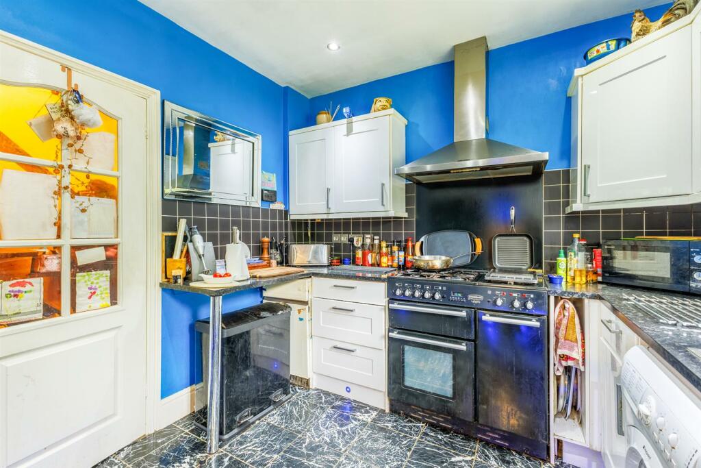 Additional property image - Nuneaton Road, Bulkington