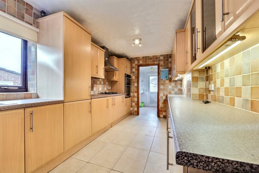 Additional property image - Nuneaton Road, Bulkington