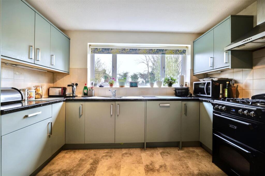 Additional property image - Claremont Close, Bulkington