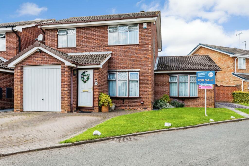 Main image of property: Blenheim Close, Nuneaton