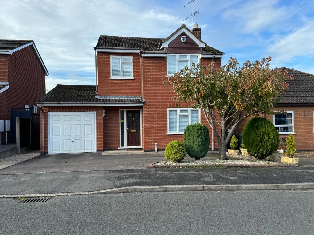 Main image of property: Hill Farm Avenue, Nuneaton