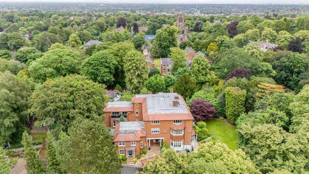 Main image of property: Exceptional and Unique Townhouse in Exclusive Development.