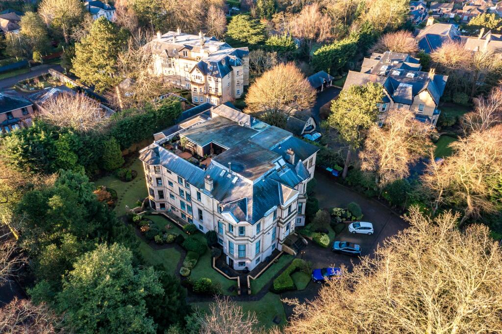Main image of property: Stunning 1st floor apartment off Suffolk Road, Altrincham