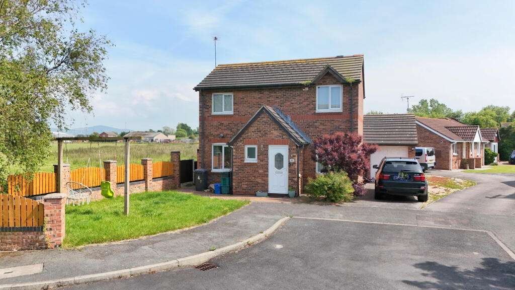 3 bedroom detached house for sale in Trem Yr Harbwr, Kinmel Bay, LL18