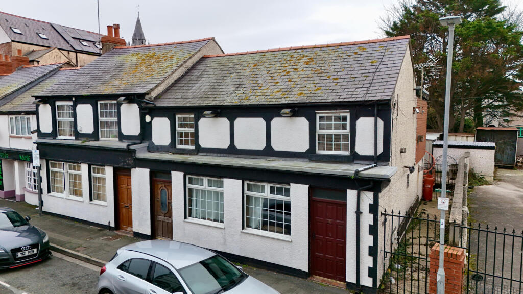 Main image of property: White Horse Inn, 14-16 Bedford Street, Denbighshire, LL18