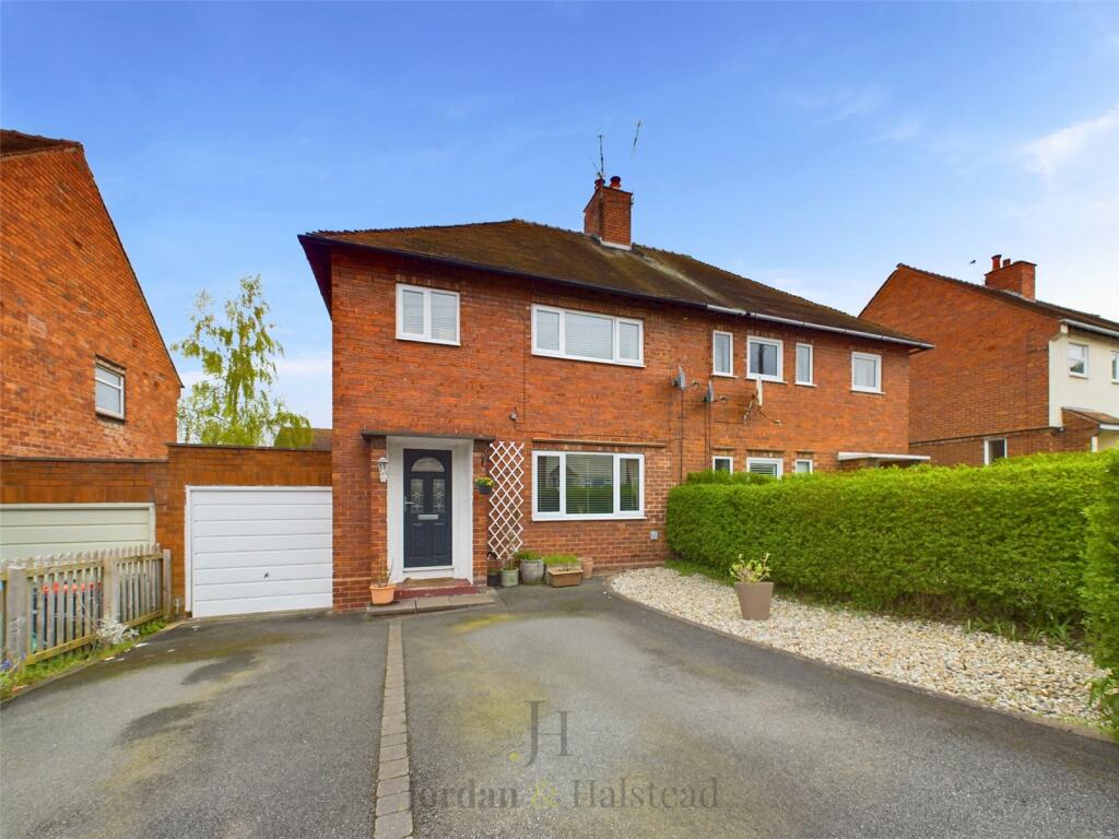 3 bedroom semidetached house for sale in Queens Drive, Helsby