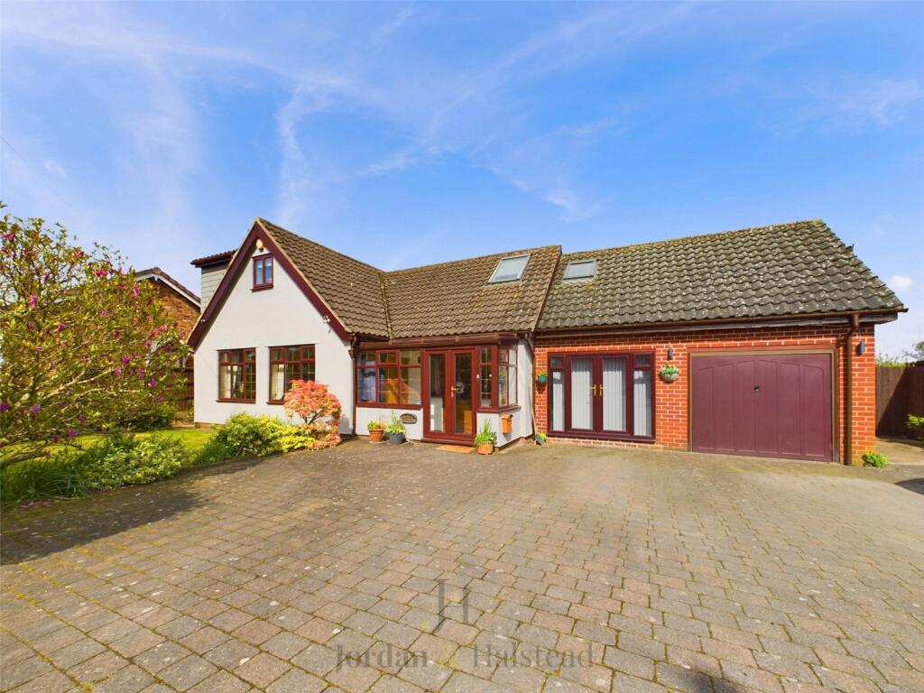 5 bedroom detached bungalow for sale in Middle Lane, Kingsley, Frodsham